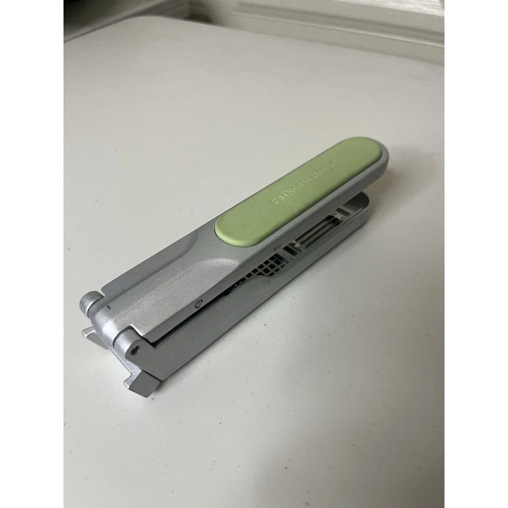 Princess House Garlic Press Green Metal & Silicone